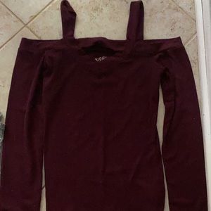 Off the shoulders maroon long sleeve
